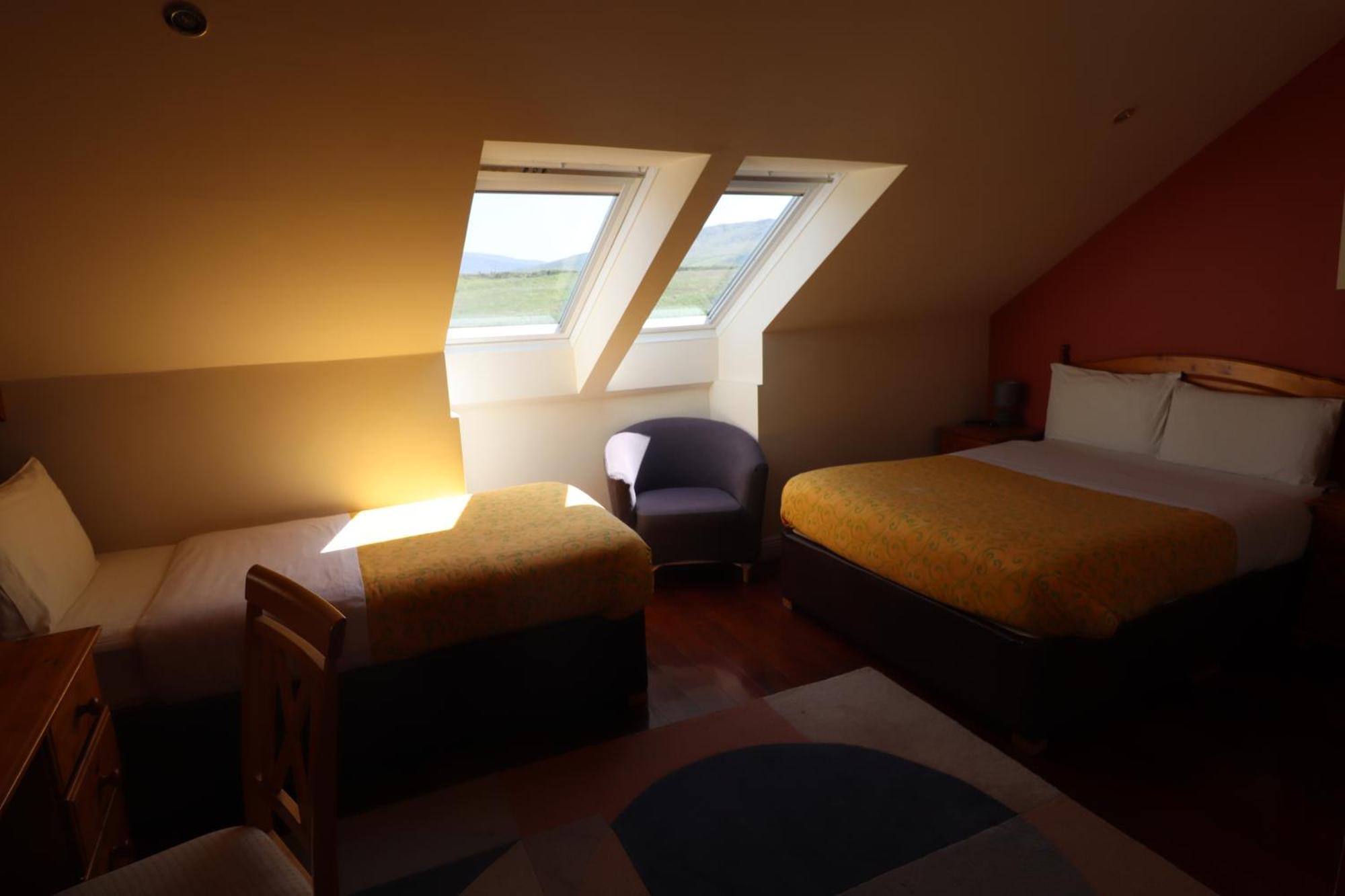 The Old Pier Guest Accommodation, Bed Only, No Breakfast Ballydavid Exterior foto